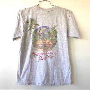 Cheeseburger in Paradise t-shirt size L